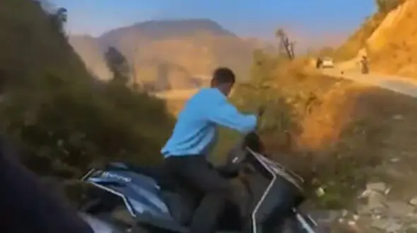 از سقوط موتور سوار در دره تا سقوط هواپیمای سبک در فرودگاه موزه جنگ