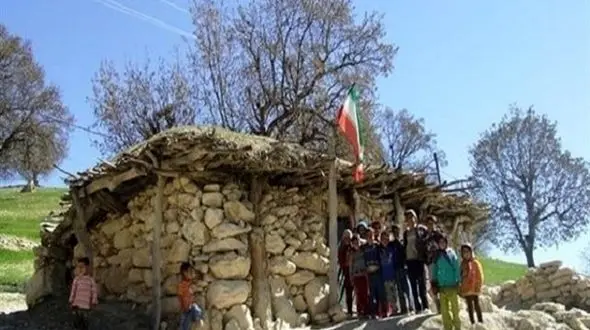 تلاش برای حذف 4 هزار مدرسه سنگی / وجود 300 مدرسه کانکسی در خوزستان + فیلم