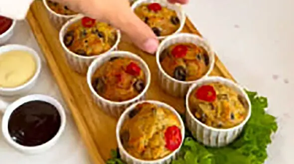 آموزش پخت فینگرفود به اسم مافین مرغ و قارچ + فیلم