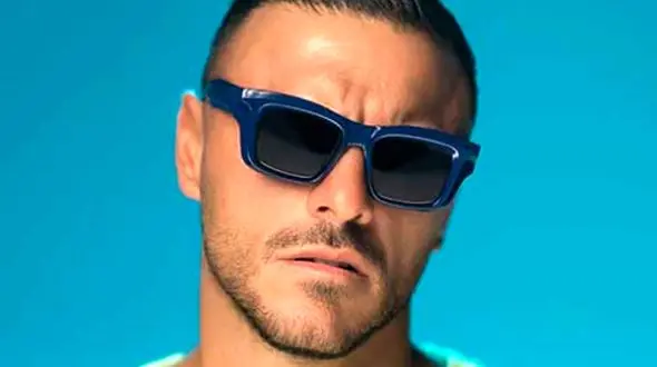 دانلود آهنگ آرمین زارعی 2AFM به تو میرسه /بی تو زندگی نداشتم خوش اومدی فدات شم+ متن آهنگ