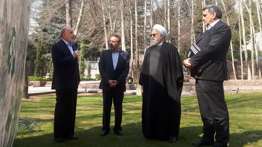روحانی / درخت کاری