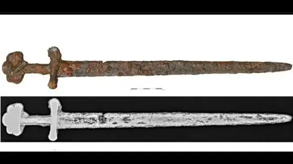 کشف شمشیر قرون وسطایی در وسط رودخانه + عکس و جزئیات