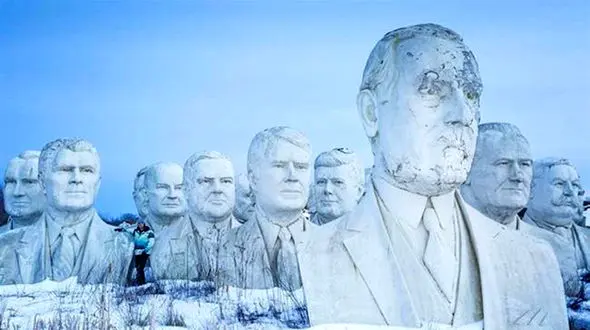 عجیب ترین قبرستان‌های دنیا + عکس