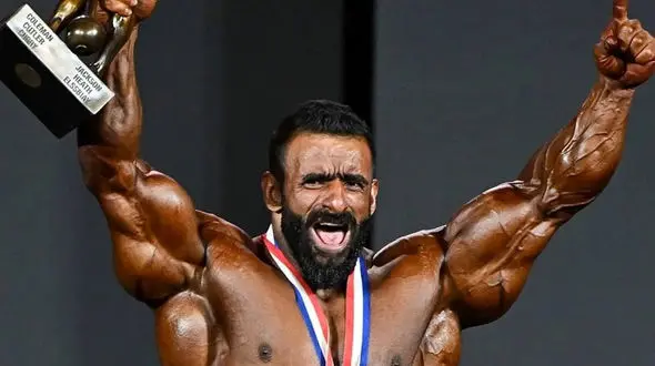 هادی وقتی این حرفو زد همه مسخره اش کردن /هادی چوپان : اگه به مستر المپیا نرسم هیچ اتفاقی نمی افته ؛ هیچ چیزی روحیه منو خراب نمیکنه ؛ اگه برسم اونجا همه رو زخمی می کنم