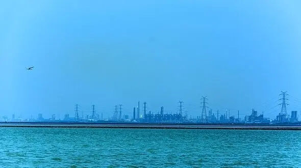 زندگی سخت ساکنان شهرک بعثت ماهشهر؛ از قطعی آب ، برق و کمبود امکانات رفاهی تا مهاجرت خانواده‌ها