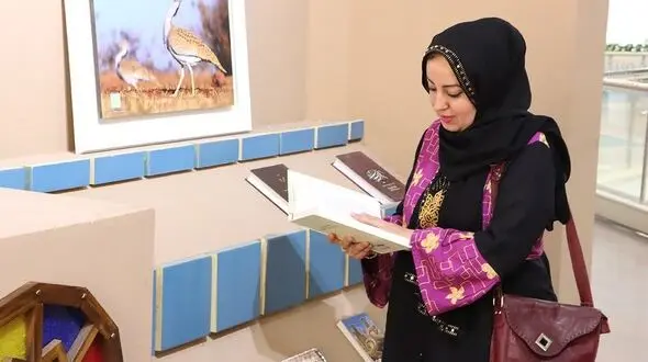 نویسنده مشهور ایرانی 10 هزارمین عضو کتابخانه مرکزی یزد شد