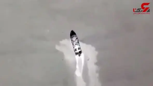 فیلم لحظه انهدام 2 قایق گشتی روسیه توسط پهباد اوکراین + فیلم 