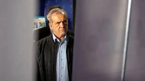 چرا از داخل و خارج به پزشکیان تاختند؟