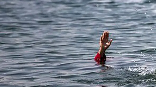 کشف جسد کودک 7 ساله خرمشهری در عملیات سخت + فیلم