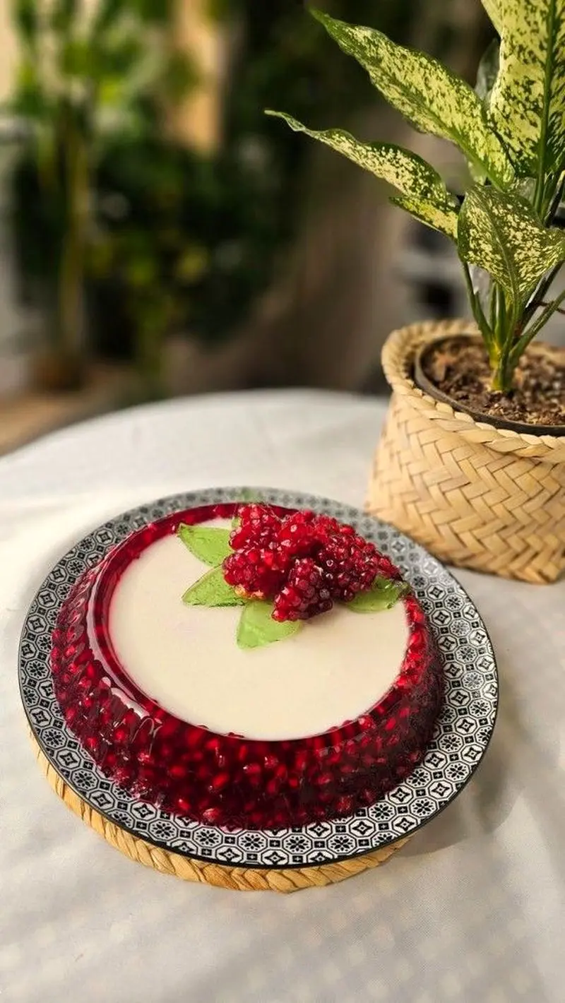 تزیین ژله شب یلدا | جدیدترین و شیکترین ایده های تزیین ژله شب یلدا ۱۴۰۴ فوق لاکچری و عروس‌پسند!