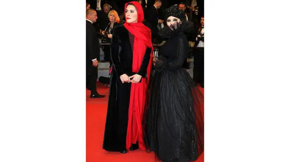 بهناز جعفری با شال قرمز روی فرش قرمز جشنواره کن +تصاویر