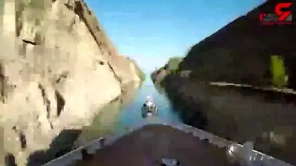 دست فرمان دیدنی ناخدای یک کشتی در عبور از کانال باریک آبی + فیلم 