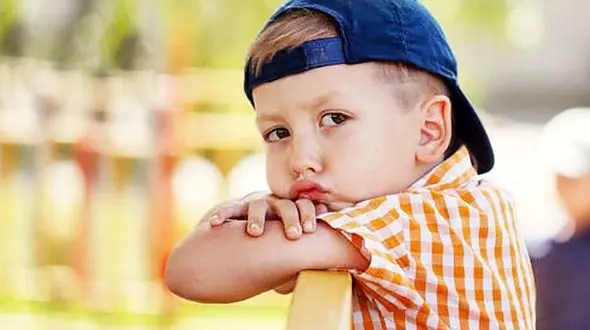 طرز برخورد با کودکان لجباز + فیلم