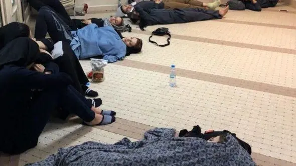 عکس/ تحقیر و توهین به دختران ورزشکار ایران!