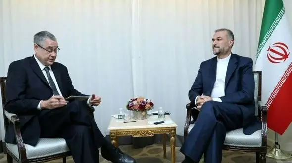 هیچ ارتباطی بین موضوع انسانی زندانیان و بازداشت‌شدگان با برجام قائل نیستیم