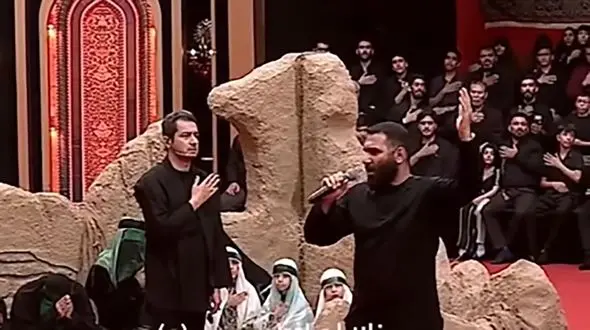 فیلم مداحی باشکوه شرکت کننده حسینیه معلی/ اشک از چشم همه سرازیر شد / یا اباعبدالله آقای من ...!