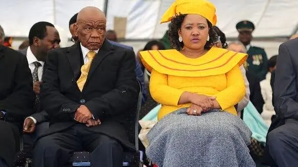 فرار نخست‌وزیر لسوتو از اتهام قتل همسر