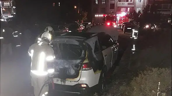 یک دستگاه کیا سورنتو در غرب تهران جزغاله شد + تصاویر