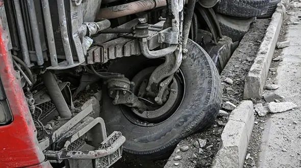 کمر مرد تهرانی در این صحنه شکست + عکس عجیب