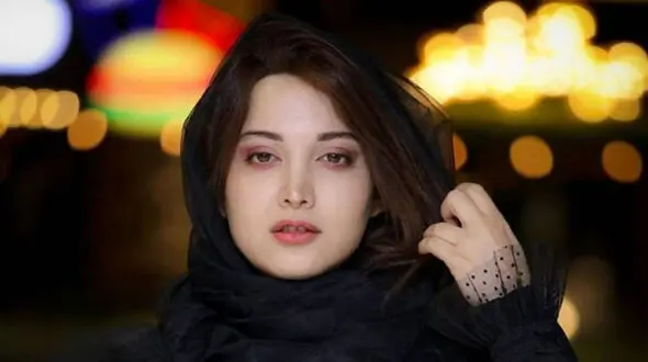 مهاجرت قطعی روشنک گرامی از ایران ! / مادر خیلی جوان و جذاب تر از خانم بازیگر در امریکا !
