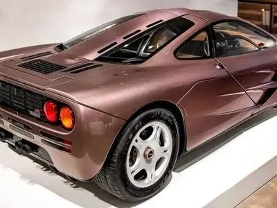 قدرت و زیبایی در مک‌لارن F1 با پوشش قهوه‌ ای کریتون براون / عکس