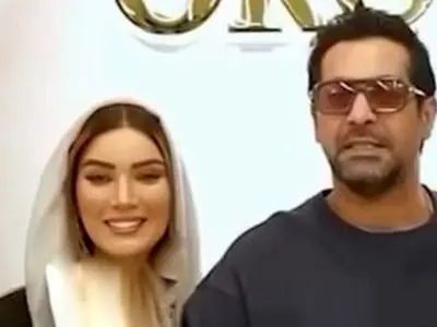 فیلم/ آشپزی کردن کامران تفتی برای همسرش متین ستوده در زندگی جدید / دال عدس بوشهری و قصه‌ای از عشق و طعم