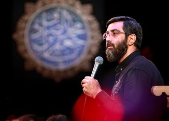 فیلم مداحی باشکوه سید رضا نریمانی در شب دوم محرم / ماشاءالله به شکوه شاه !