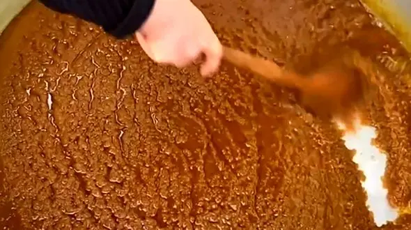 حلوای مخصوص آذری ها در ایام عزاداری + فیلم