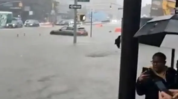 نیویورک زیر آب رفت / ببینید