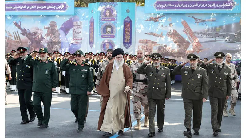 حضرت آیت‌الله خامنه‌ای ، رهبر معظم انقلاب اسلامی امروز ( سه شنبه ) در مراسم مشترک دانش‌آموختگی دانشجویان دانشگاه‌های افسری نیروهای مسلح، در دانشگاه افسری امام علی علیه‌السلام