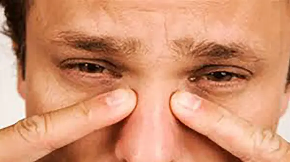 دلایل گرفتگی بینی چیست؟