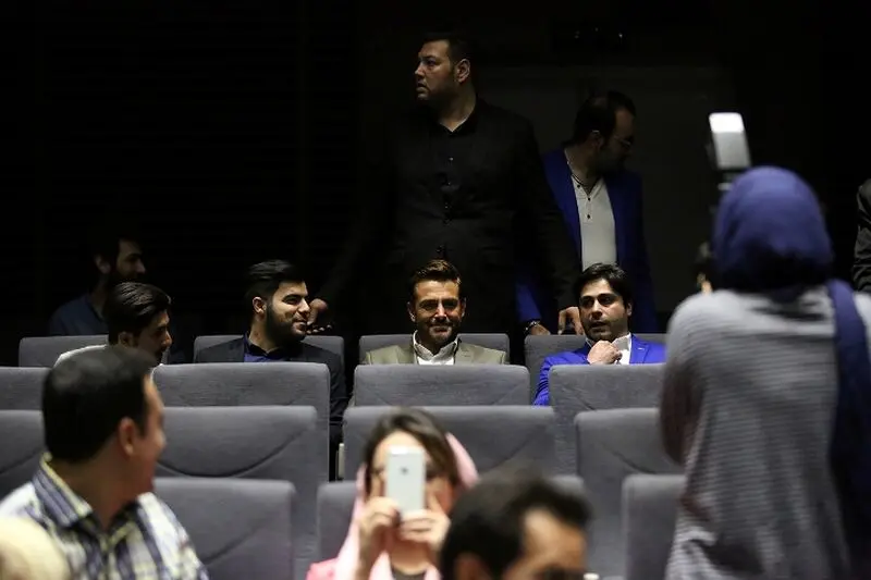 ازدحام هواداران گلزار در پردیس چارسو