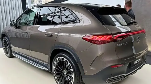 معرفی مرسدس EQE 500؛ شاهکار برقی بنز در بازار ایران