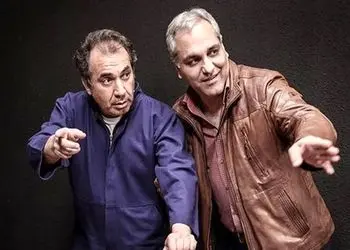 سکانس خندان/زهتاب به چه نازی از لای موهاش سنجاق در میاره سیامک و مدیری پاچیدن از خنده 