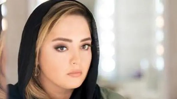 سلفی شاد و خندان نرگس محمدی و دوستش فریبا نادری