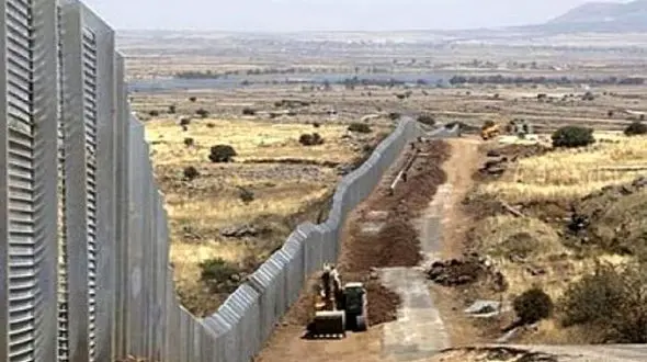 دردسر دیوار مرزی افغانستان برای کشاورزان ایرانی / زمین های ما پشت دیوار مانده است!