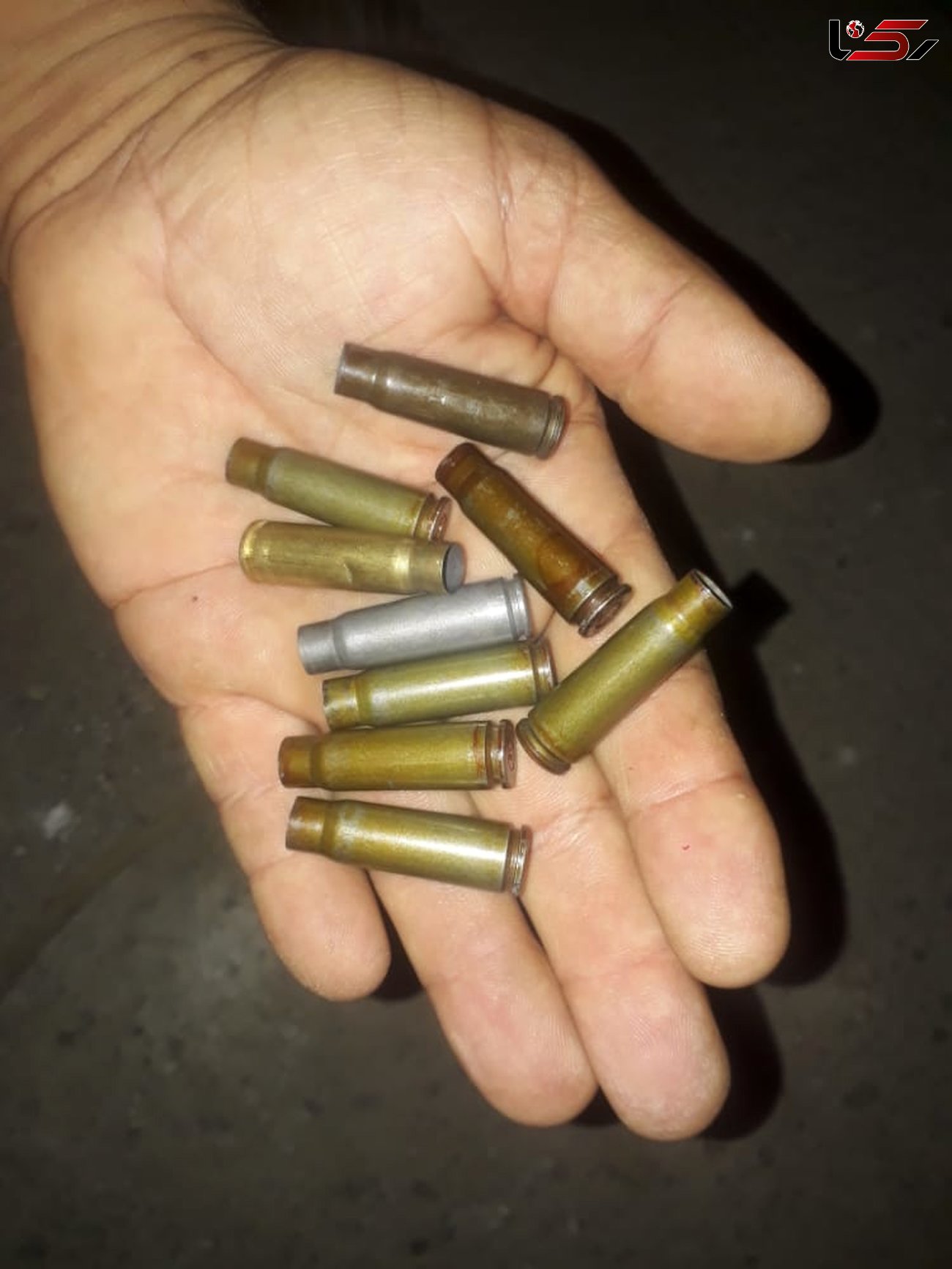 سرقت مسلحانه کابل برق در خرمشهر  / برق منطقه قطع شد + عکس تیرخوردن یک مرد