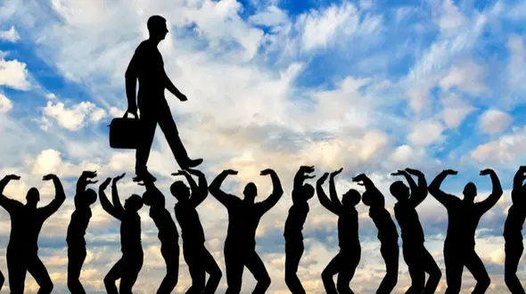 تولد شخصیت خودخواه از قبل از یکسالگی / دوری از خودخواهی باعث کاهش رفتارهای منفی 