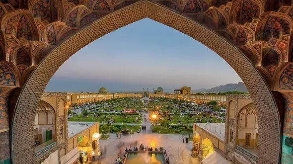 رسیدن به الگوی توسعه شهر بر مبنای سیر تاریخی؛ سند چشم‌انداز سازمان نوسازی شهر اصفهان
