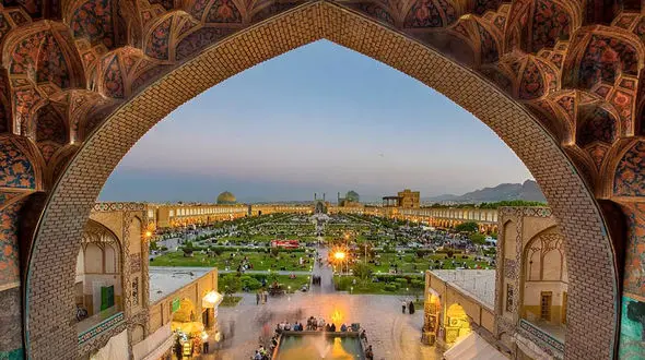 اعلام آمادگی اصفهان برای تقویت همکاری‌ میان شهرهای خلاق یونسکو/ تورگردان‌های حرفه ای دنیا به اصفهان بیایند