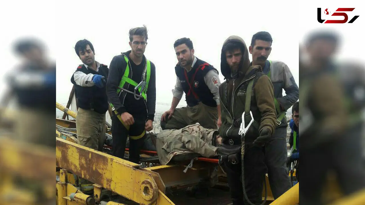 لحظات وحشتناک گرفتار شدن کارگر جوان ایرانی در ارتفاع 40 متری در پونک+عکس 
