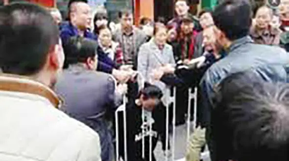 مرگ عجیب و دلخراش مادر و دوقلوهایش+ عکس باورنکردنی

