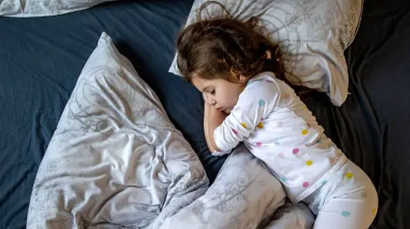 کدام غذاها استخوان کودکان را قوی‌ تر می‌ کند؟ راهنمای کامل