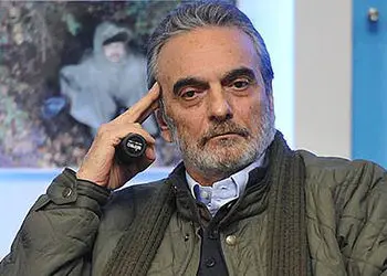 فیلم / همایون ارشادی بازیگر قبل فوت: میخوام خودمو از این زندگی خلاص کنم  /  دلیلش هم.../ نمی تونید بهم کمک کنید فقط همدردی کنید ...