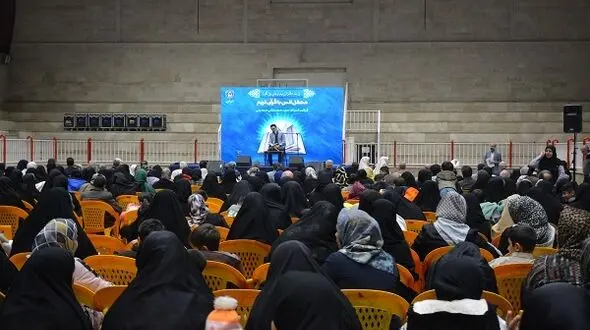 محفل انس با قرآن و اطعام و افطاری ۱۰۰۰ نفراز خانواده ولی نعمتان