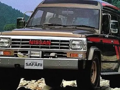 نقد و بررسی نیسان سافاری 1983؛ خودرویی بادوام و ماندگار / عکس