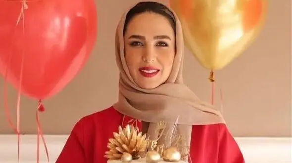 فیلم / حضور بازیگران درجشن تولد فوق مجلل همراه با دیجی و گل‌آرایی فوق‌العاده‌یِ سوگل طهماسبی / از  مرجان گلچین، معصومه کریمی، زهرا داوودنژاد و.../ چقدر این بازیگر باوقاره