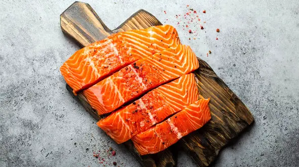 برای اینکه دیرتر پیر شوید این 8 خوراکی را حتما بخورید