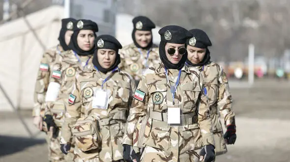 عکس های اولین زنان تکاور ارتش ایران ! / خانم کلاه کج ها غوغا کردند + 10 عکس