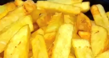 طرز تهیه سیب‌زمینی سرخ‌کرده ترد با تکنیکی که در آشپزخانه‌های حرفه‌ای استفاده می‌شود